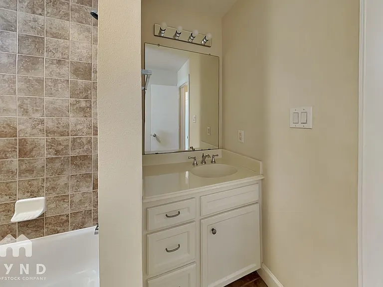 648 Westcross St #805 — Photo 11