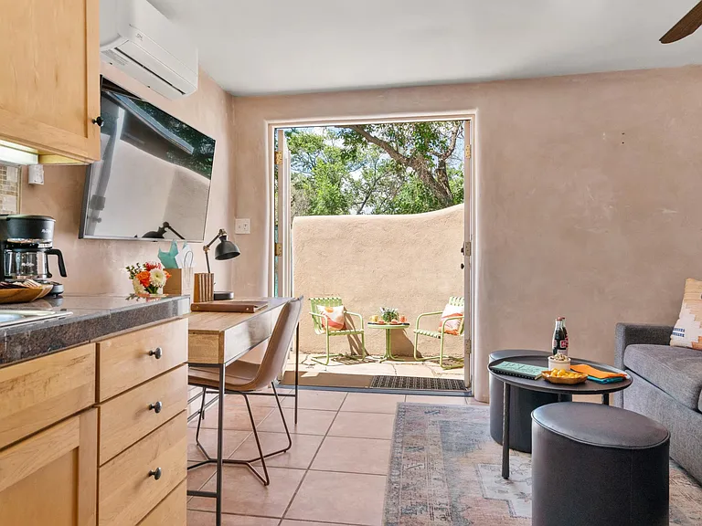 907 One Agua Fria Street 1/2 #2 — Photo 14