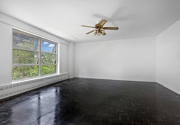 3rd image of 90 La Salle St APT 7H