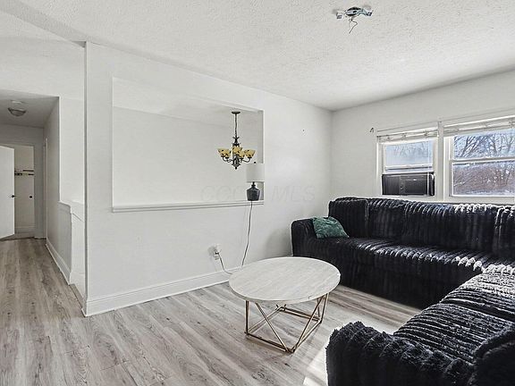 4th image of 3766 2nd Ave