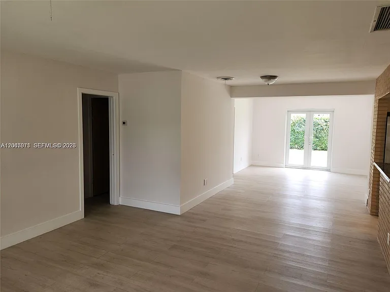 3346 Coolidge St — Photo 9