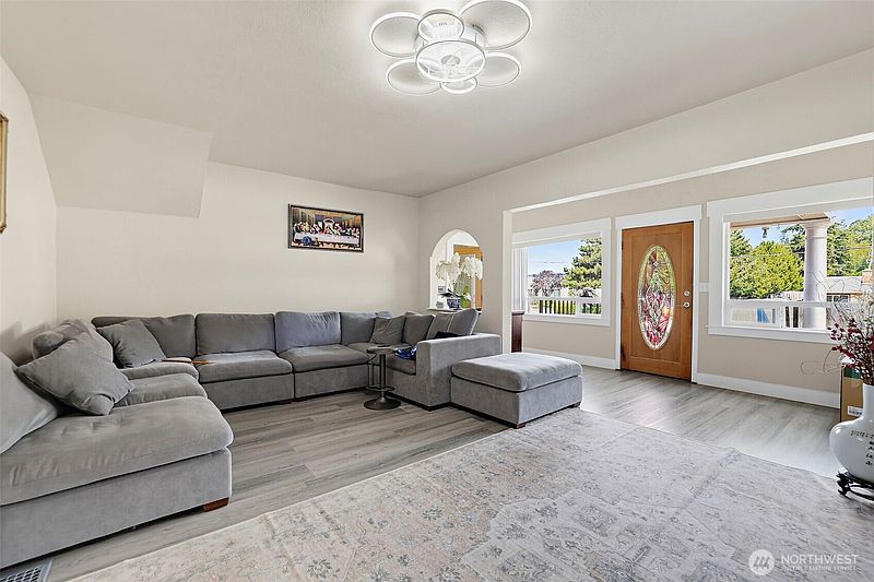 4th image of 8417 S 259th Street
