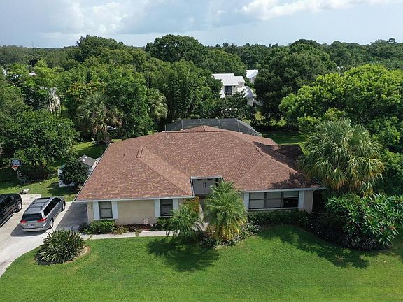 2nd image of 1106 Driftwood Lane