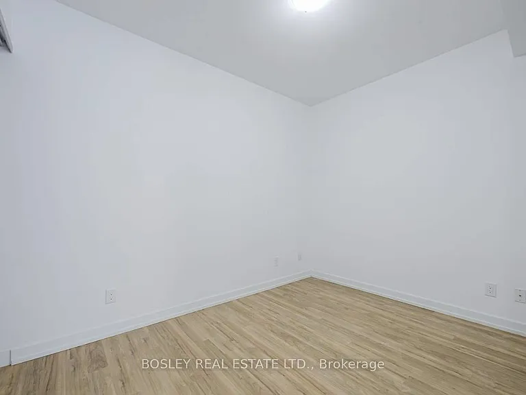 377 Madison Ave #312 — Photo 13