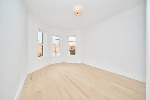 Rented by Living New York | media 7