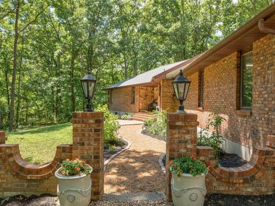 8349 White Oak Trl, Hillsboro, MO, 63050