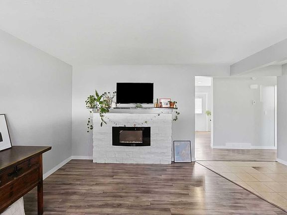 5th image of 4205 35th St