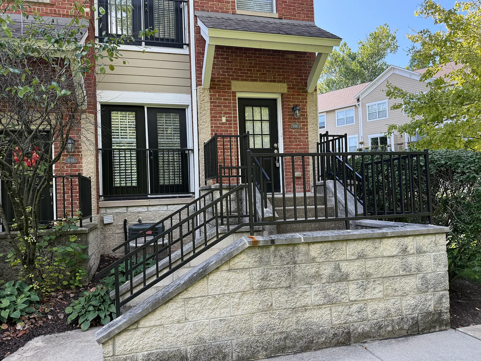 2 bed, 1231 sqft, $2,000 — Photo 3