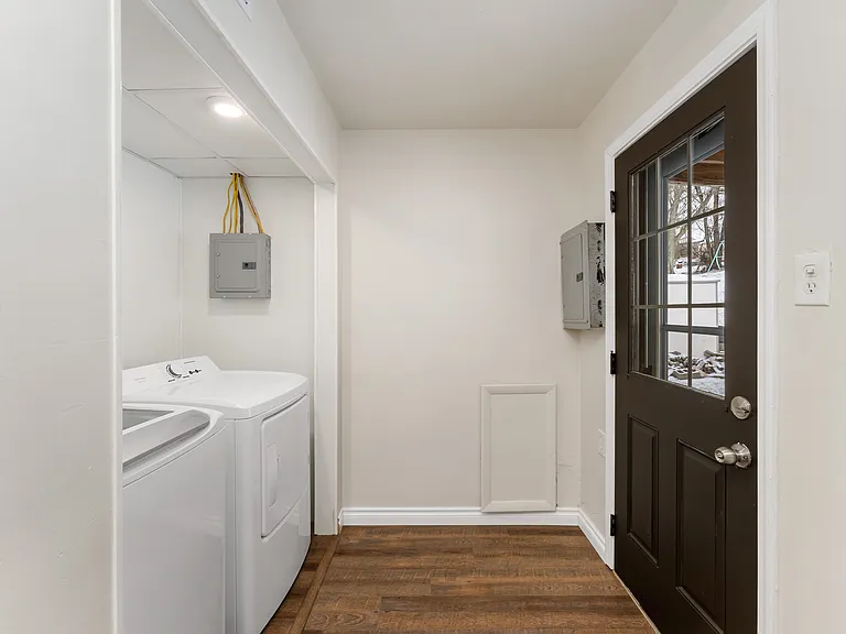 1330 Beverly Rd — Photo 10
