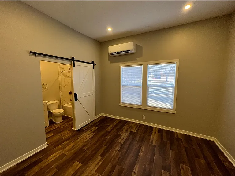 810 S 12th St #8 — Photo 9