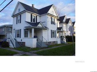 32 McCollum St, Lockport, NY 14094