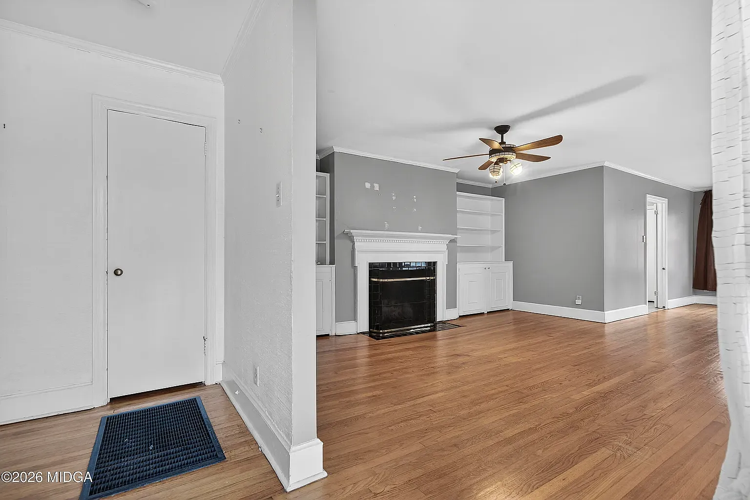 3 bed, 2132 sqft, $2,150 — Photo 4