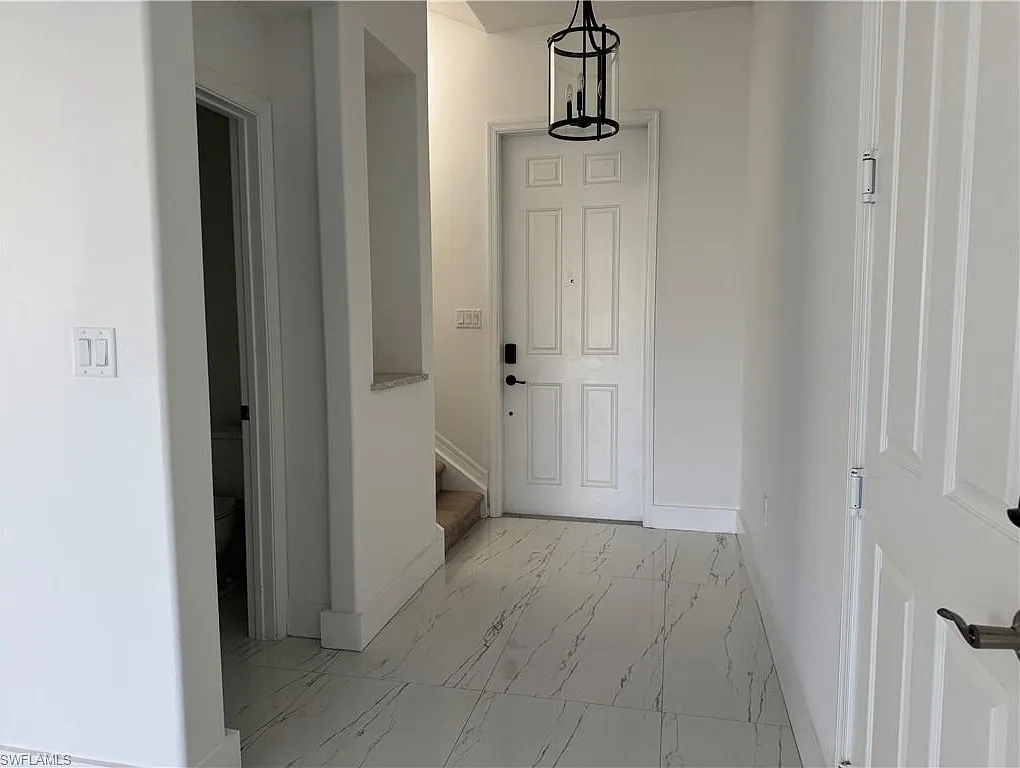 3 bed, 2.5 bath, 1837 sqft, $2,100 — Photo 3