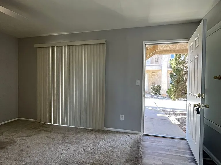 15544 Sequoia St — Photo 2
