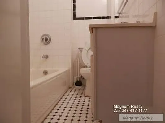 Rented by Magnum Realty Holdings, LLC | media 23