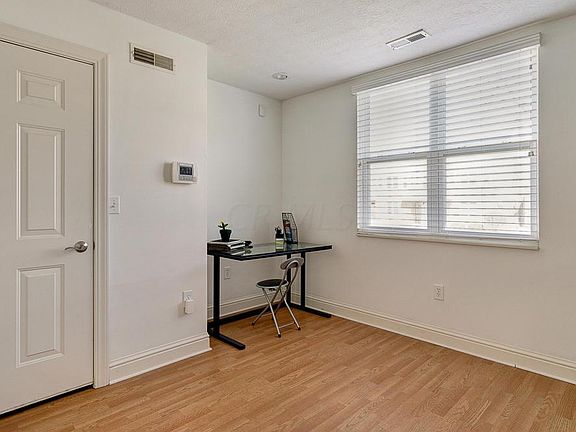 4th image of 1400 Lower Green Cir
