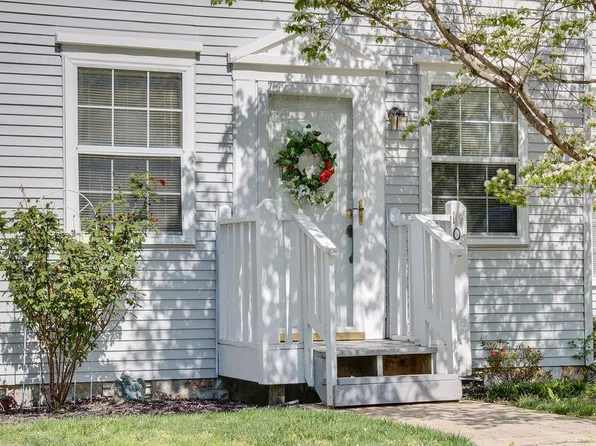 217 Walton Ferry Rd APT 106, Hendersonville, TN 37075