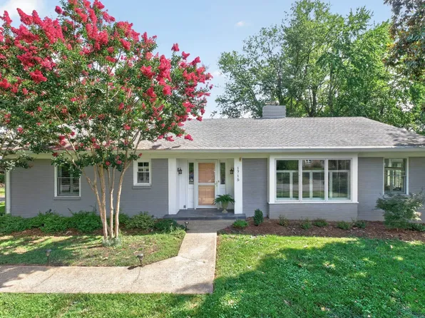 1715 Essex Rd, Charlottesville, VA 22901