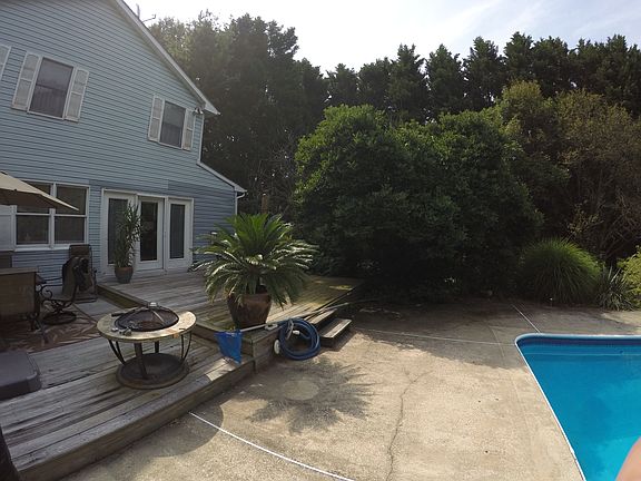 2nd image of 124 Wye River Dr