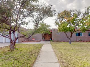 1215 Dakota St SE, Albuquerque, NM 87108