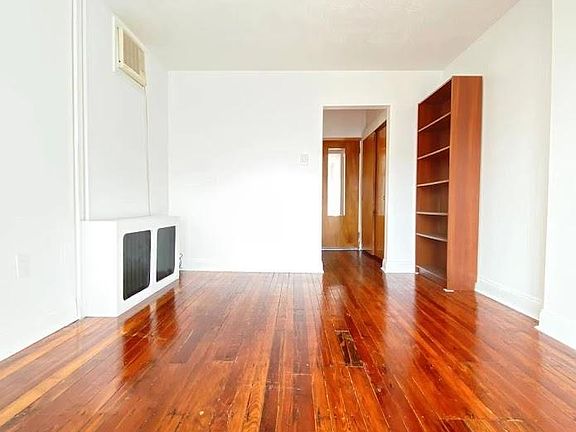 3rd image of 1711 S 13th St Floor 2