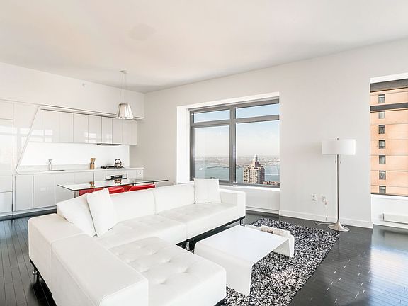 2nd image of 123 Washington St #30TH-FL