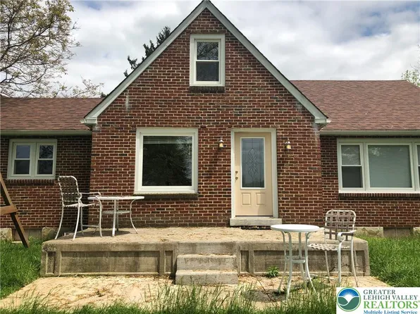 1931 Meadows Rd, Bethlehem, PA 18015