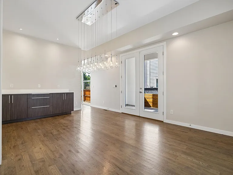 3215 S Dahlia St — Photo 9