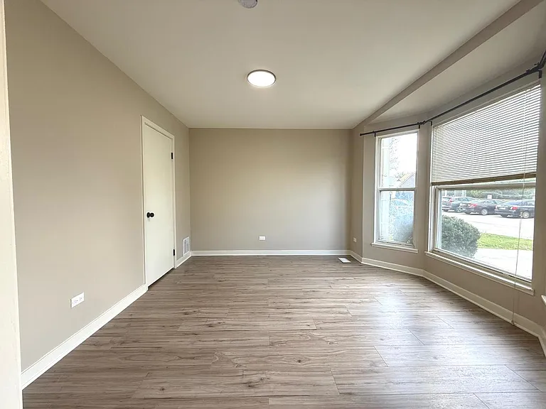 750 Roosevelt Rd #750 — Photo 5