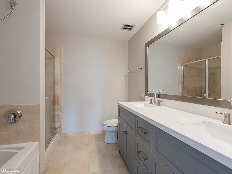 1515 S Prairie Ave #1204 — Photo 11