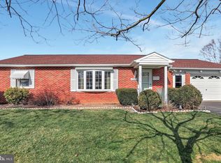 17326 Ontario Dr, Hagerstown, MD 21740