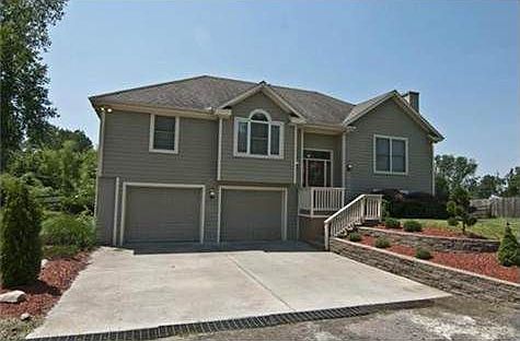 1st image of 15059 Lakeview Dr