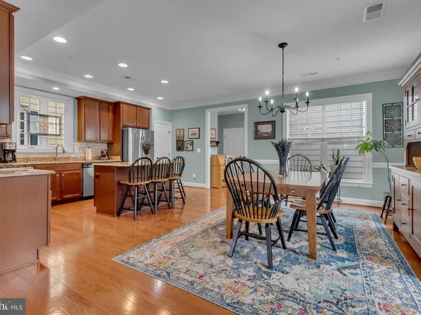 265 Evelyne St, Chester, MD 21619