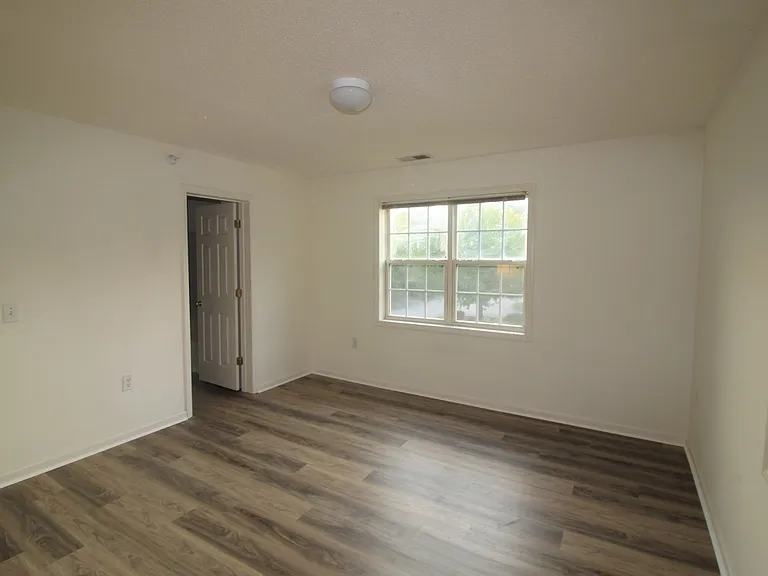 2010 Wolfmill Dr #303 — Photo 8