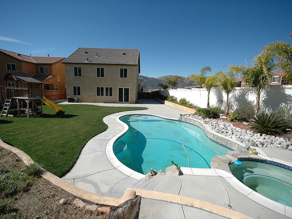 5BR, 3BA, 14300+ Yard!