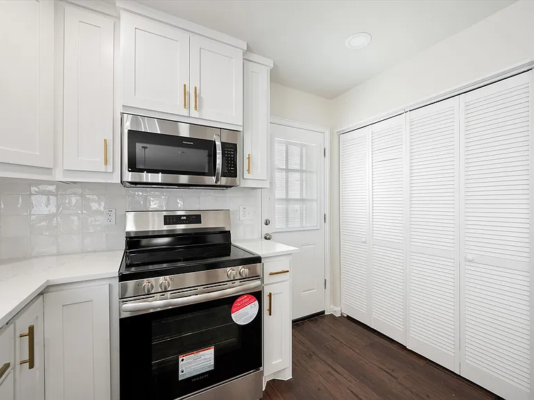 5718 Cancun Dr — Photo 11