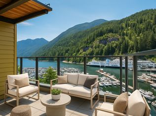 6707 Nelson Ave #707, West Vancouver, BC