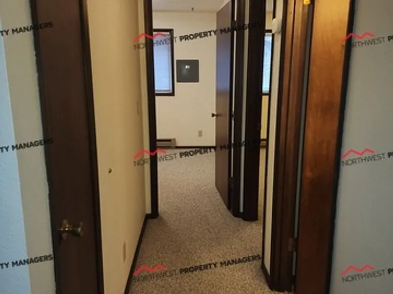 312 E Broadway Ave — Photo 10