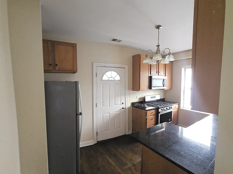 2245 W Rosemont Ave #1N — Photo 8