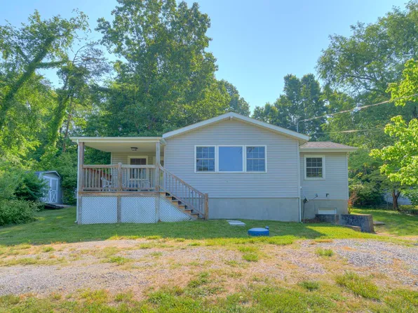 6894 Beach Dr, Radford, VA 24141