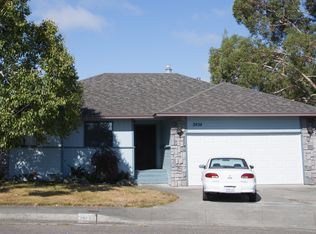 2454 Hannah Ct, Fortuna, CA 95540