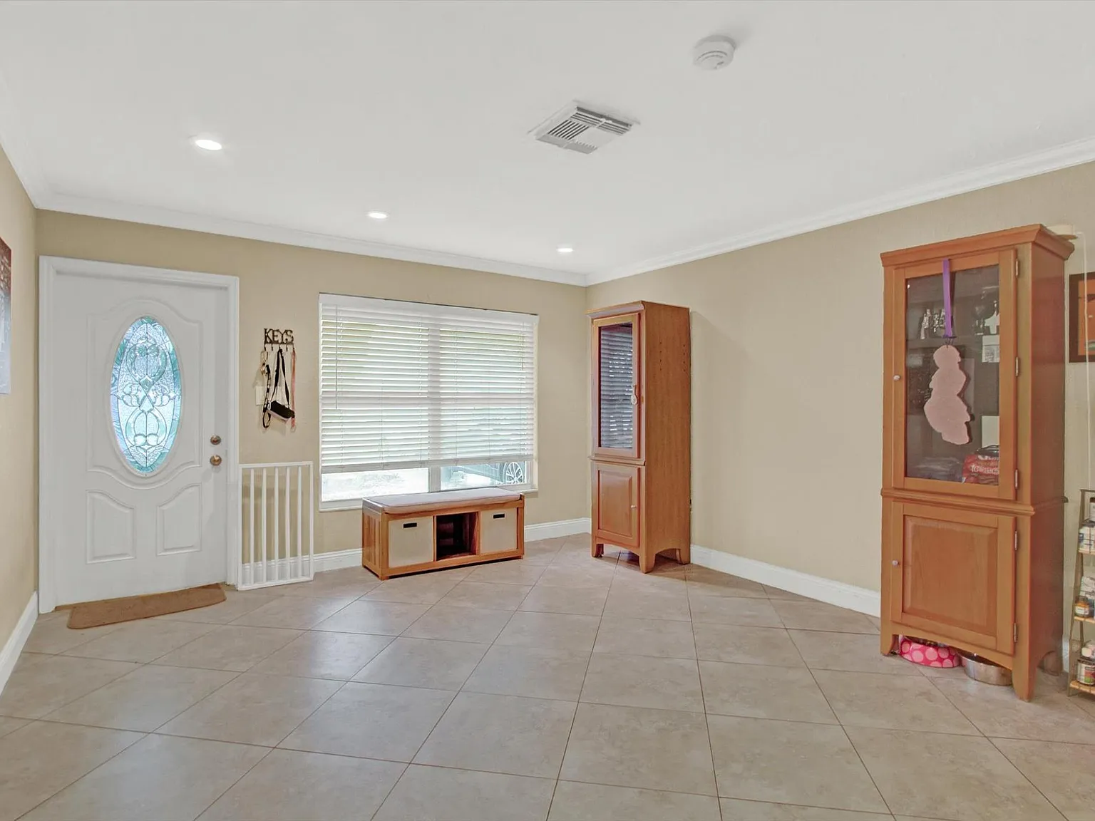 3400 Linden Dr — Photo 3
