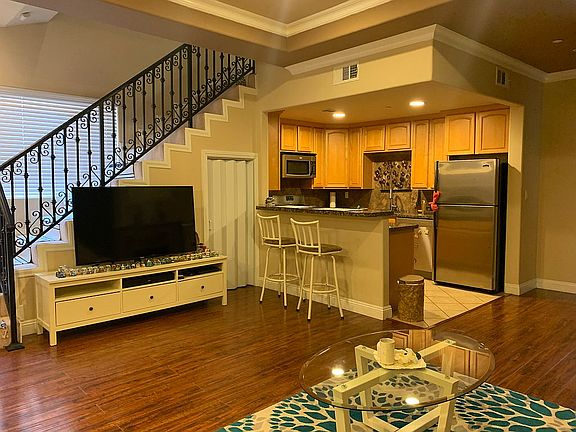 2nd image of 631 E Magnolia Blvd Unit 109