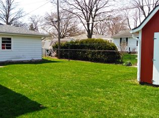 2 S Adams St, North Aurora, IL 60542