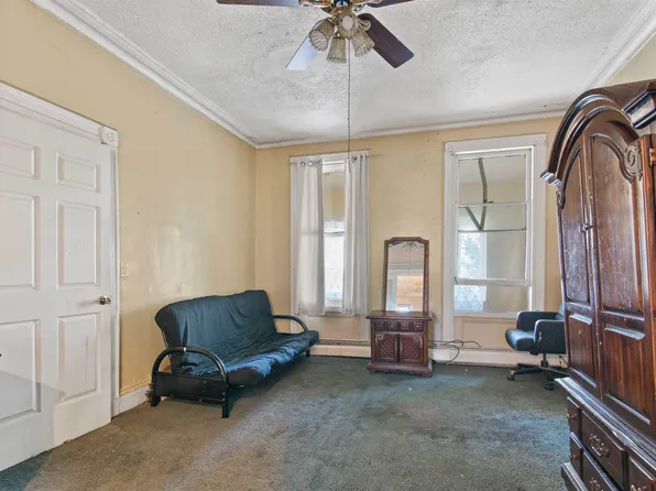 78 Linden Avenue image 13 of 24