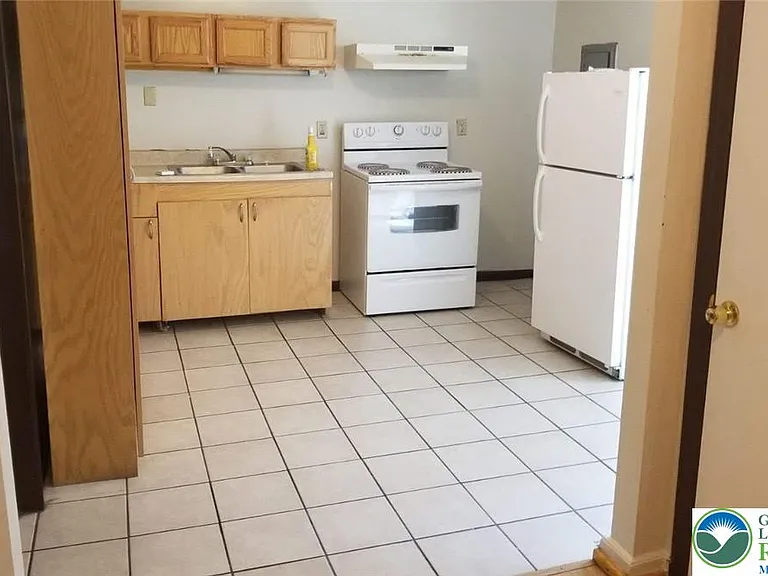 738 E 4th St #1 — Photo 6