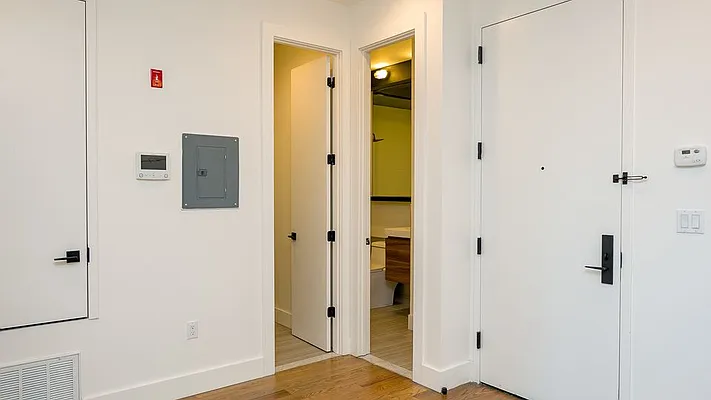 Rented by Nooklyn NYC LLC | media 78