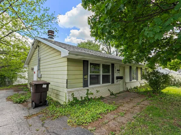 2914 N Isabell Ave, Peoria, IL 61604