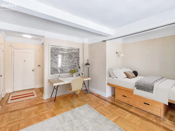 20 East 35th Street image 3 of 8