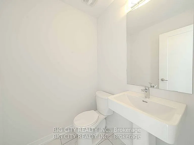 46 Akil Thomas Gdns S — Photo 20